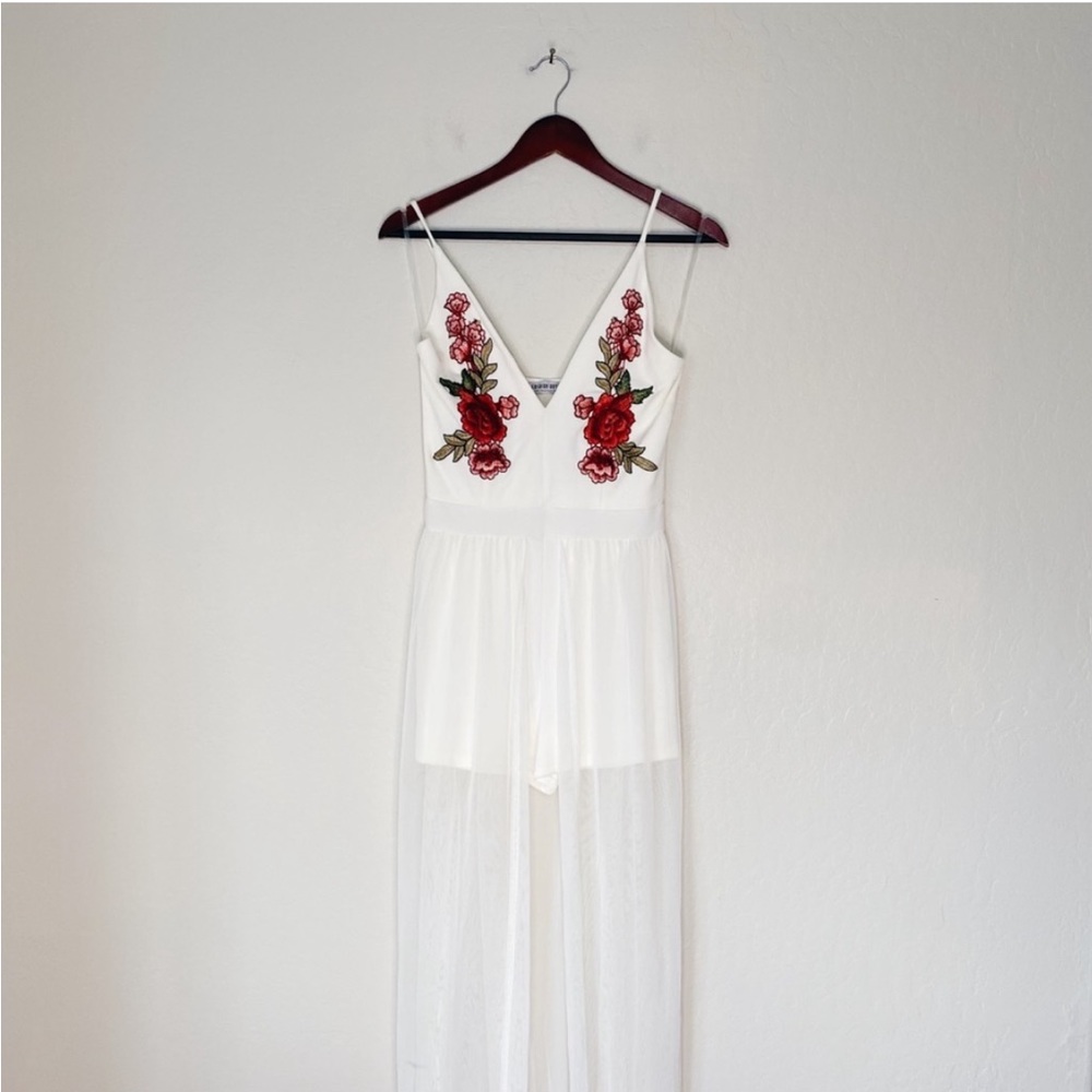 Can't Fade Away Maxi Dress
White Shorts Romper Maxi Dress - Picture 8 of 12